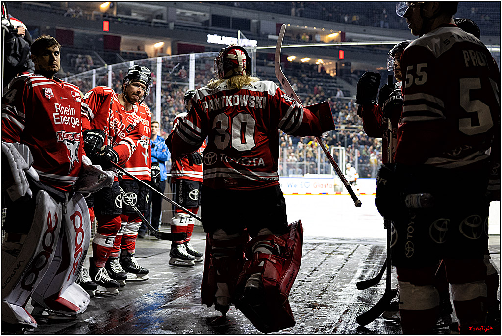 PENNY DEL;  Kölner Haie - Löwen Frankfurt; Köln, 01.12.2022